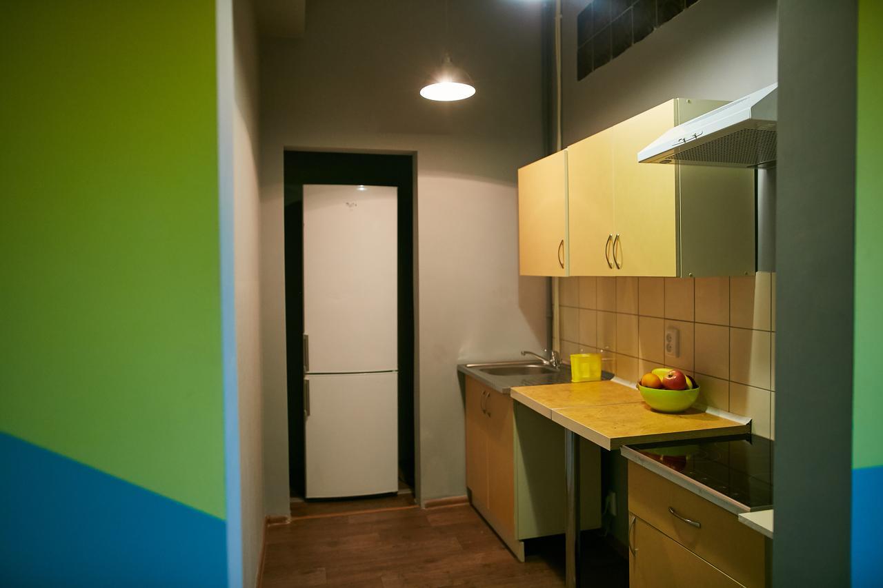 Hello Yellow Hostel Dnyipropetrovszk Kültér fotó